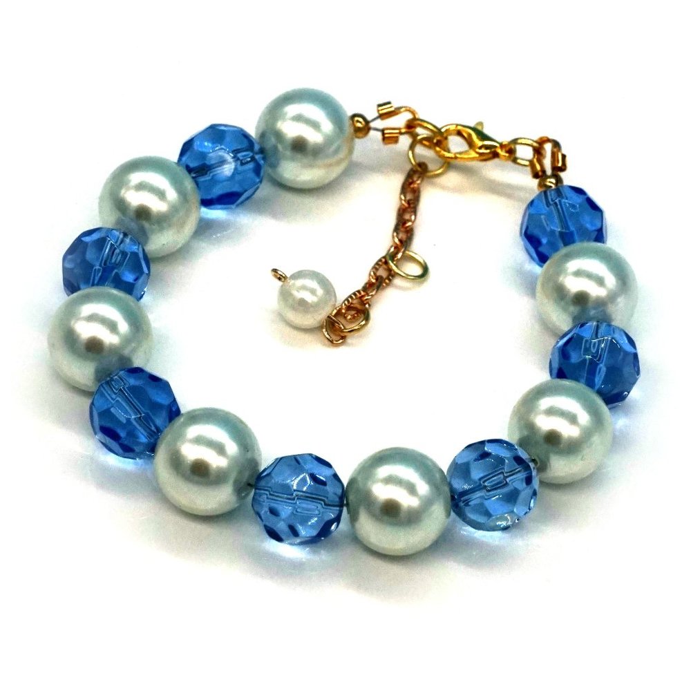 Bracelet Blue Crystals Pearls Adjustable Gold Lobster Clasp.